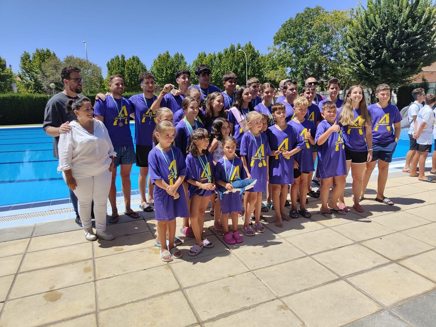 Participantes de Albolote en la prueba de natación 
