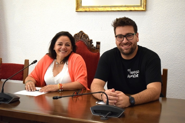 La concejal de Fiestas, Ingrid Pérez, junto al concejal de Deportes y Juventud, Juanjo Martínez 