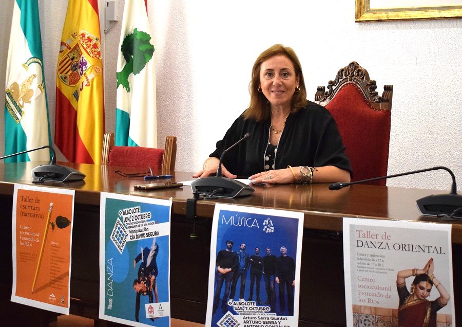 La concejal de Cultura, Eugenia Rodríguez Bailón presentó el programa de cultura 