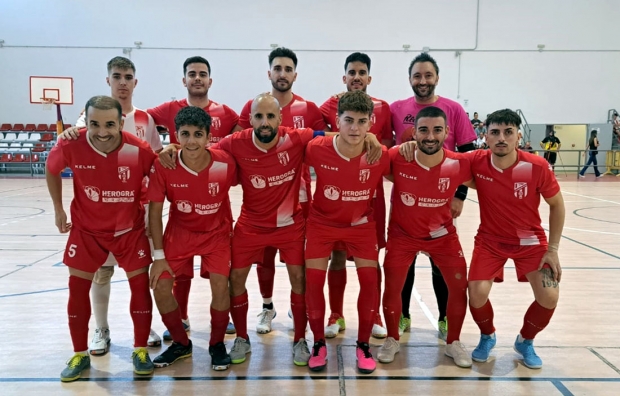 Equipo del Albolote Herogra en la pista del At. Minero Bedarense (ALBOLOTE FUTSAL)