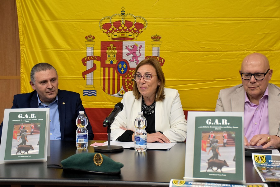 La concejal de Cultura, Eugenia Rodríguez Bailón, presentó el libro G.A.R.