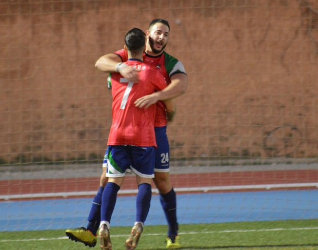 Serafín celebra con Dámaso el primer gol del partido ante el Granada United (J. PALMA)