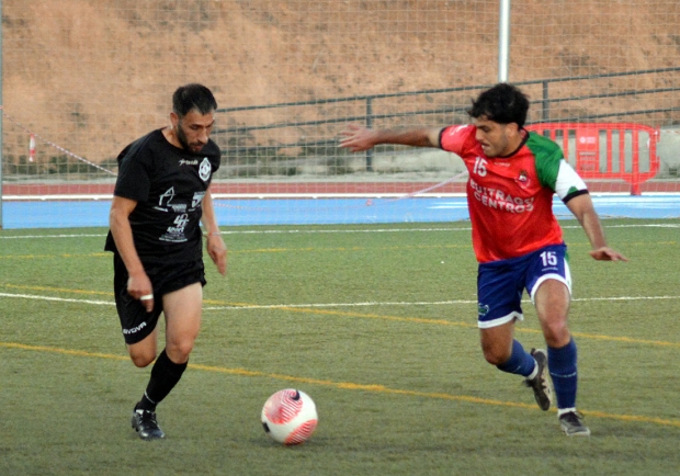 El CF Imperio busca recuperar el liderato en el campo de la UD Fuente Vaqueros (J. PALMA)