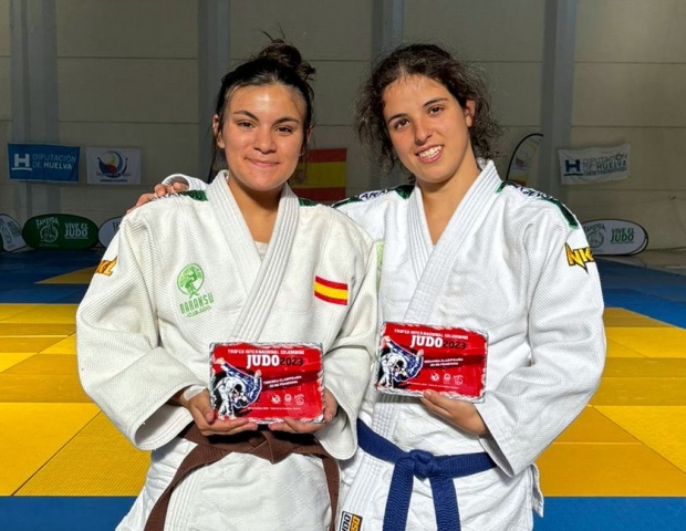 Natalia Fernández, izquierda, junto a Ana García (BARANSU)