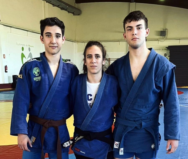 Antonio López, Susana García e Iván Jimenez en el Centro de Luchas de Maracena (BARANSU)