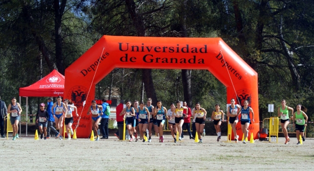 Un momento de la salida de una de las pruebas de Campo a través en el entorno del embalse del Cubillas (UGR)