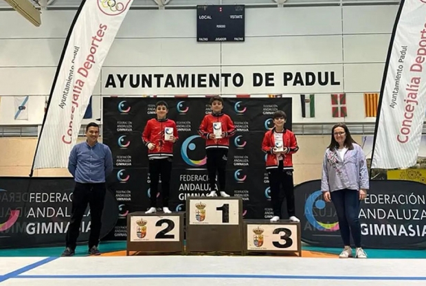 Robert Marín, Álvaro Juárez y Hugo Melguizo fueron primero, segundo y tercero en categoría infantil en tumbling 