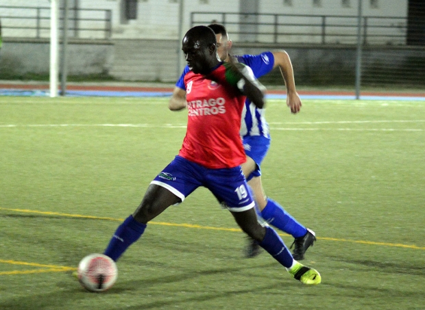 Yaya, jugador del CD Imperio, en el encuentro de Copa ante el At. Zubia (J. PALMA)