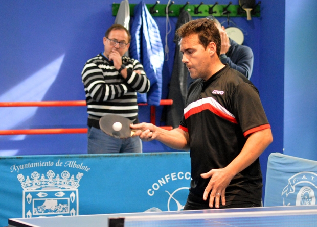 Manuel Hita ganó sus dos partidos ante CTM Güevéjar (J. PALMA)