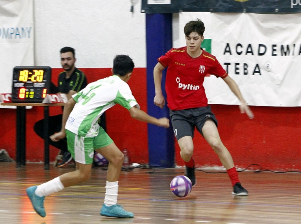 Un momento del partido disputado por el Albolote Futsal y Alhendín en Segunda Andaluza Cadete este pasado domingo (J. PALMA)