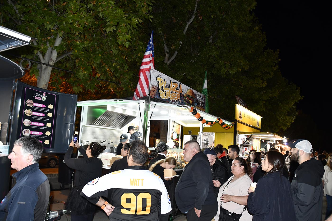 Ambiente del primer día del Food Truck 2025. Ambiente del primer día del Food Truck 2025.